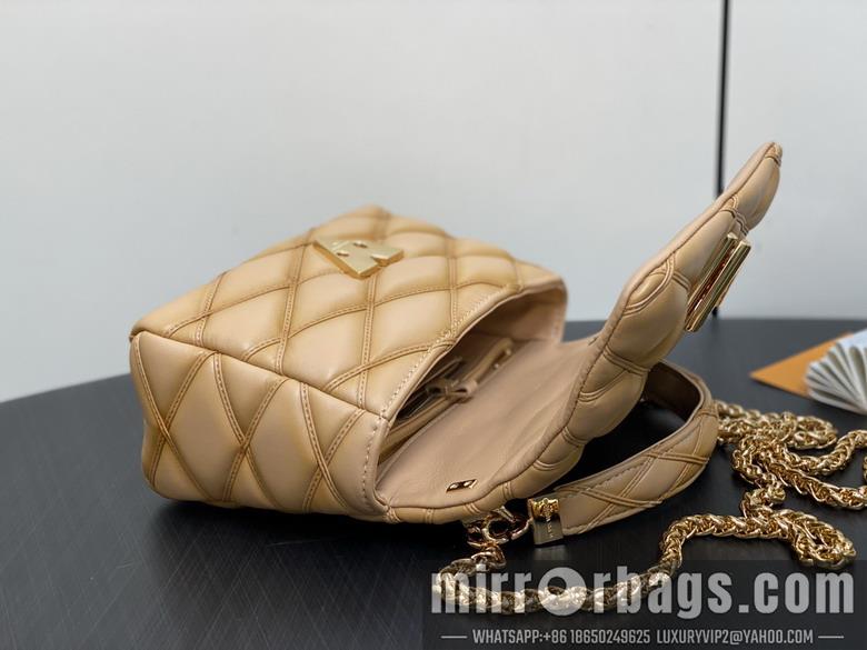 LV Replica Bags Twist M22891 23x16x10cm gf2.