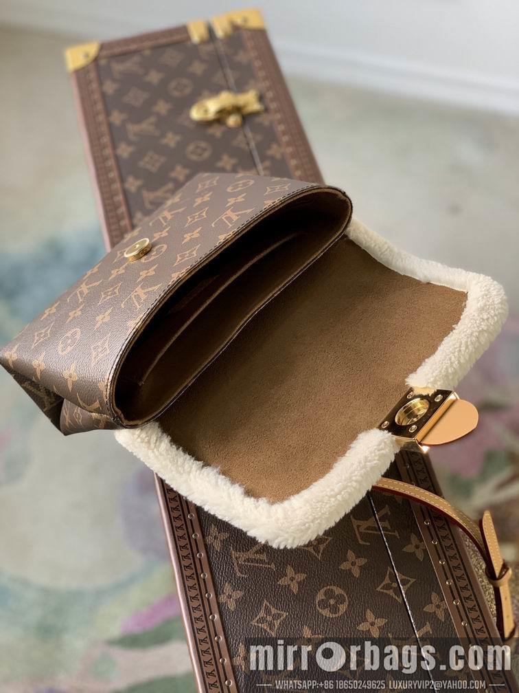 LV Replica Bags Locky BB M46318 21x17x8cm gf1