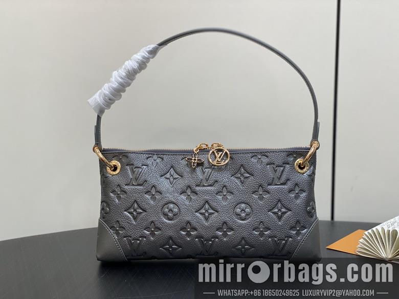 LV Replica Bags Sevres M12174 25x13x5cm gf