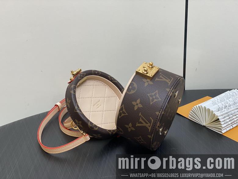 LV Replica Bags Scott M46933 13.5x9x11.5cm gf