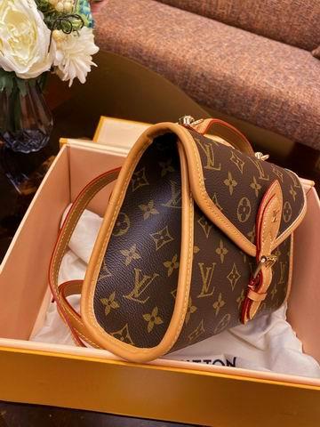 LV Replica Bags M44919 23.5x18x9cm gf