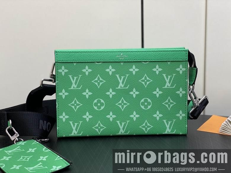 LV Replica Bags Voyage M83099 22x14.5x4.5cm gf