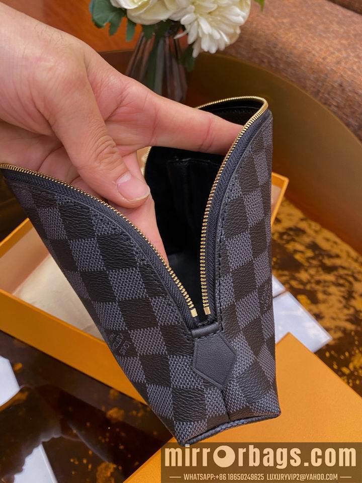 LV Replica Bags M47353 22.5x5.5x15.5cm gf