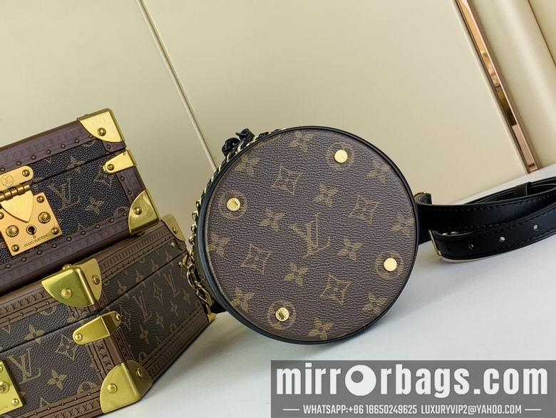 LV Replica Bags Canoe m83480 14x20.5x14cm gf