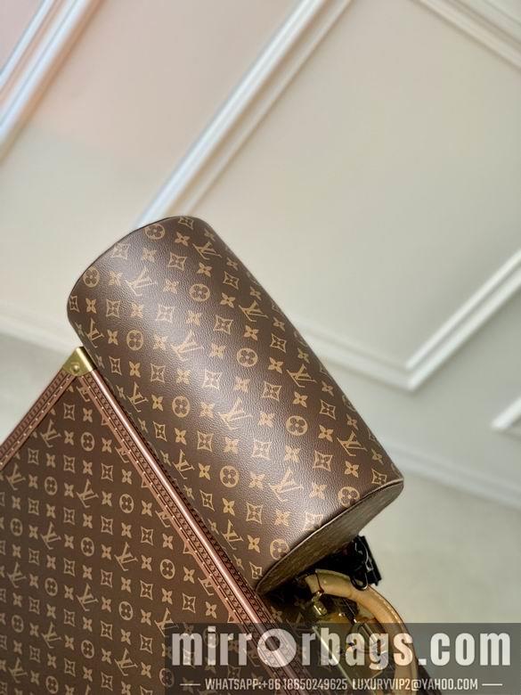 LV Replica Bags Soft Polochon M46691 33x17x17cm gf