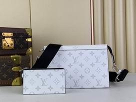 LV Replica Bags Alpha M30935 18.5x11x6.5cm gf