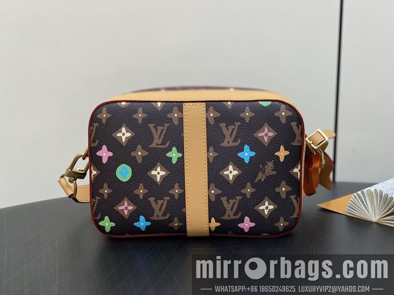 LV Replica Bags Envelope M24820 23.5x15.5x8.5cm gf