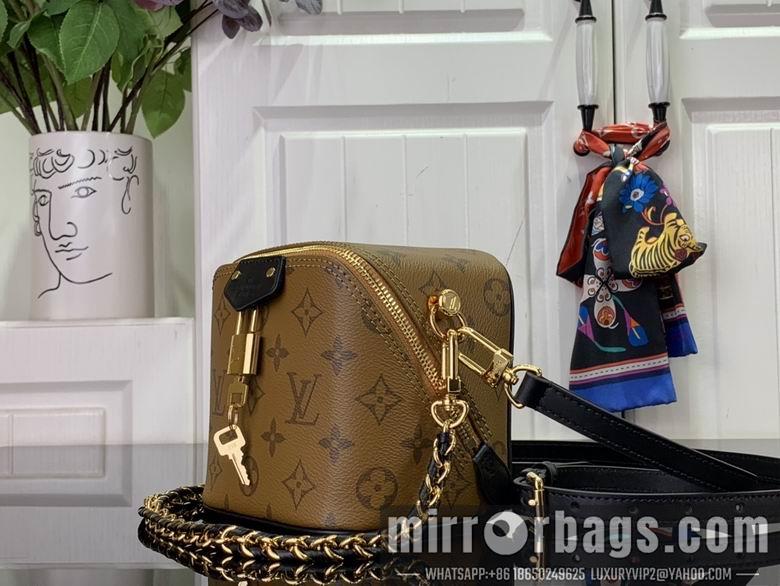 LV Replica Bags M47162 13X14X11.5cm