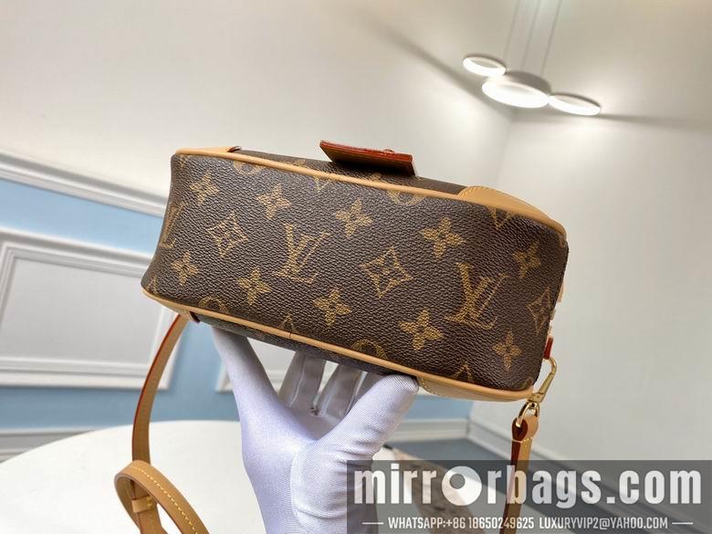 LV Replica Bags AKM45528 22X15X7