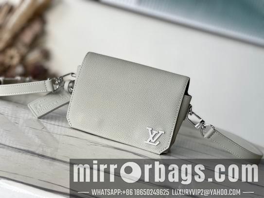 LV Replica Bags Fastline M82281 17.3x12x7cm gf