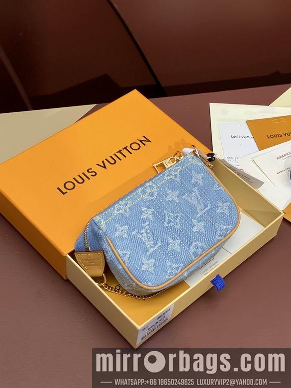 LV Replica Bags M58009 15X10.5X4cm