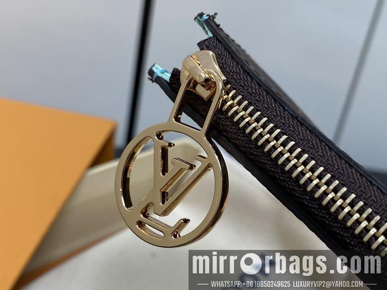 LV Replica Bags Circle M82939 12x8x0.8cm gf