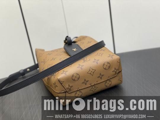 LV Replica Bags Atlantis M46816 17x17x17cm gf