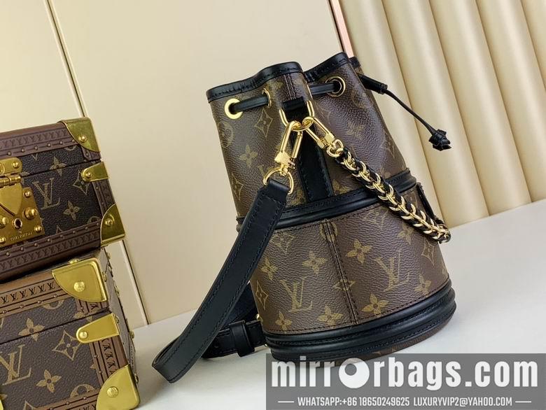 LV Replica Bags Canoe m83480 14x20.5x14cm gf