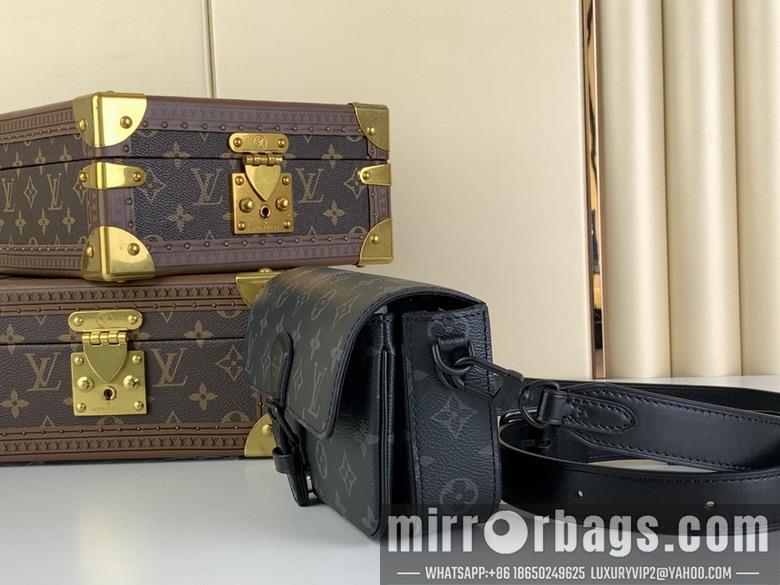 LV Replica Bags Montsouris M83567 22x12x6cm gf