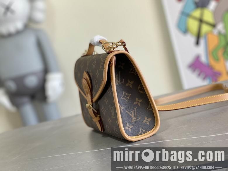 LV Replica Bags Nicolas Ghesquere M44919 23.5X18X9 AK