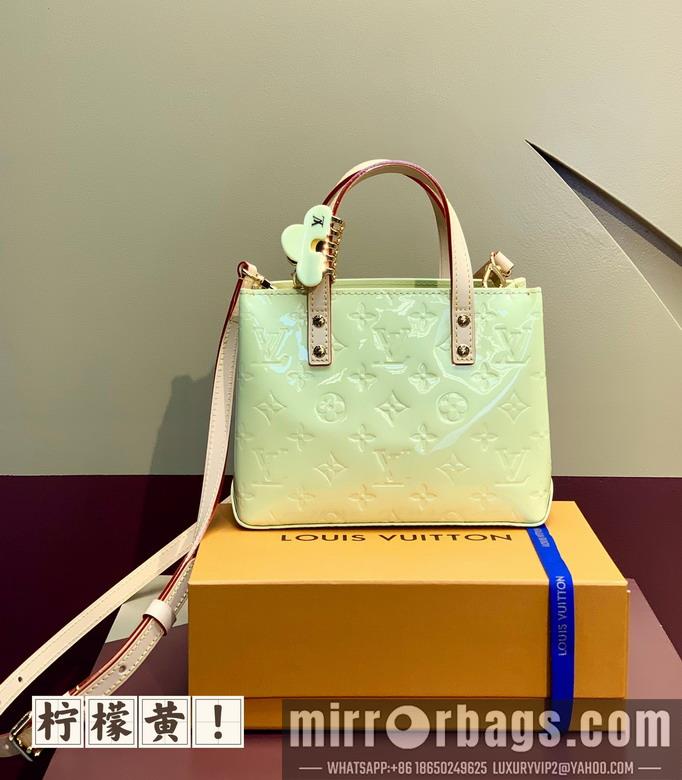 LV Replica Bags Reade PM m24028 22x16.5x11cm gf