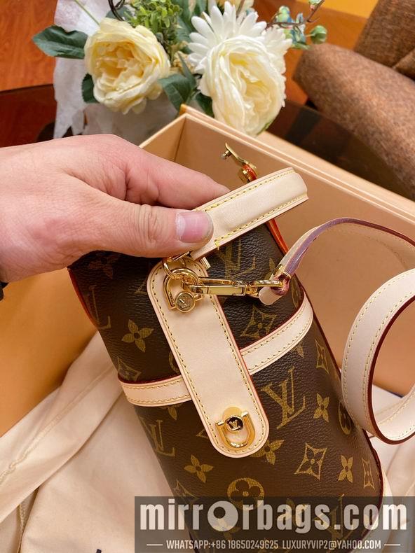 LV Replica Bags Duffle M43587 22x23x14 cm gf