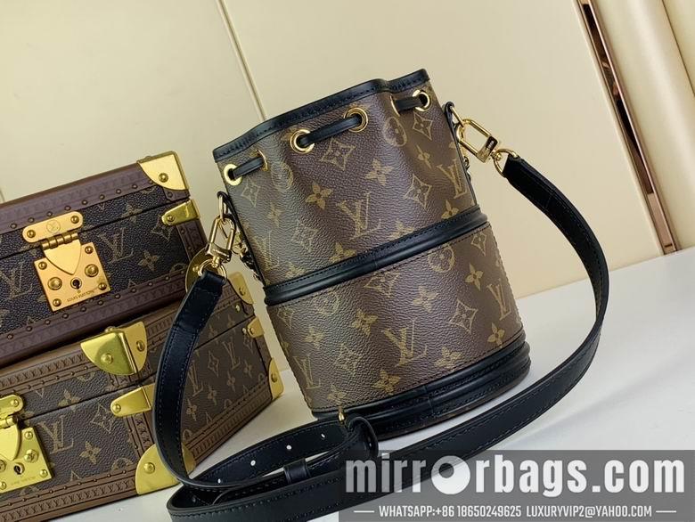 LV Replica Bags Canoe m83480 14x20.5x14cm gf