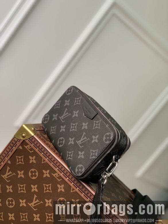 LV Replica Bags Alpha Wearable M81260 18.5x11x6.5cm gf