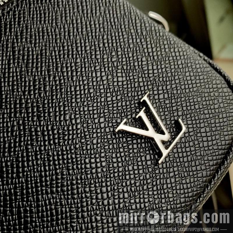 LV Replica Bags Pochette Kasai M30441十字纹25x15.5x6.5cm gf