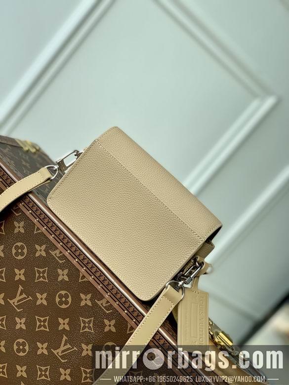 LV Replica Bags Fastline M82804 17.3x12x7cm gf