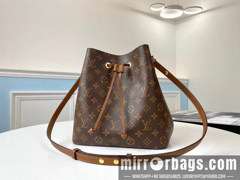 LV Replica Bags Gaston M44887 26x26x17.5 cm gf