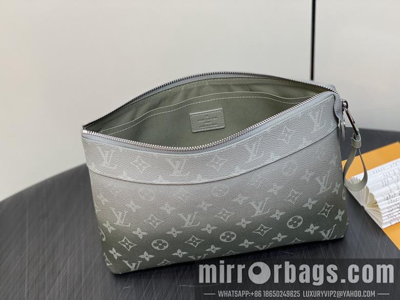 LV Replica Bags Voyage M11545 21x32x8cm gf