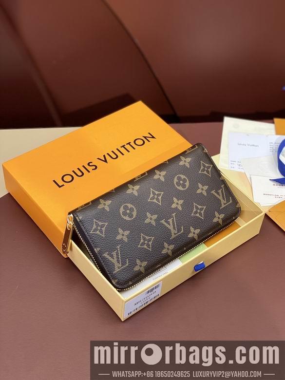 LV Replica Bags M83689 19X10cm