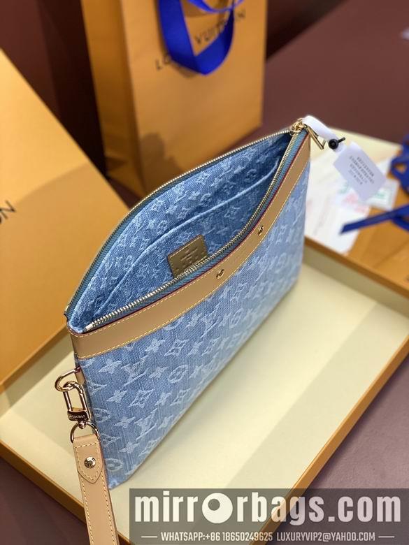 LV Replica Bags M81569 30X21.5X1cm