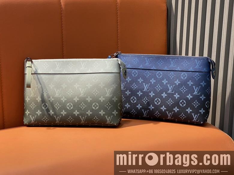 LV Replica Bags Voyage M11545 21x32x8cm gf