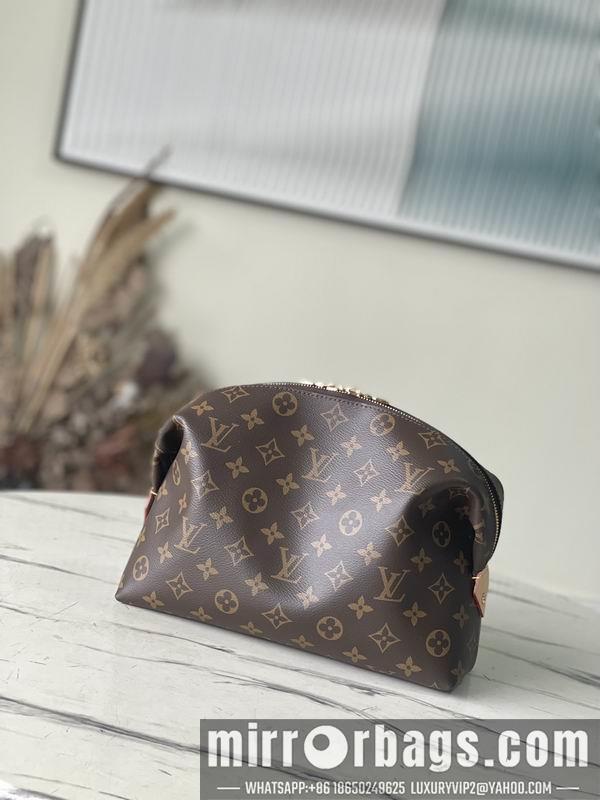 LV Replica Bags 化妆包M46458 27x18x9cm gf