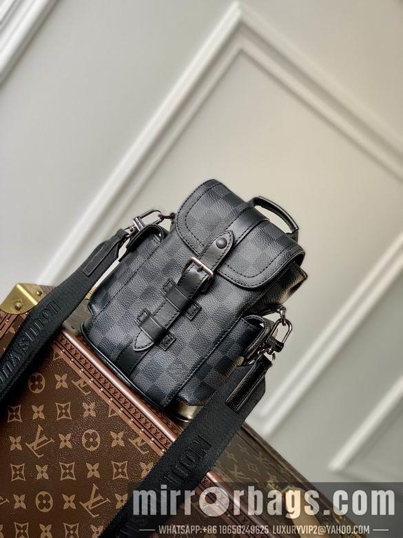 LV Replica Bags Christopher M82769 14x19x6cm gf