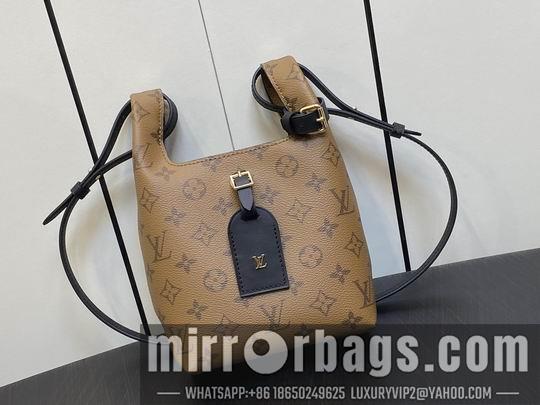 LV Replica Bags Atlantis M46816 17x17x17cm gf