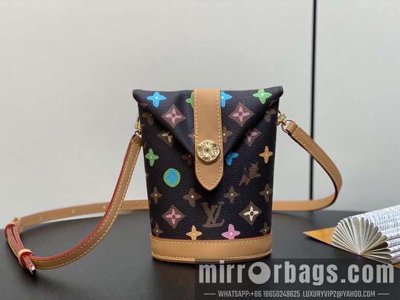 LV Replica Bags Tyler M83344 12.5x18x8.5cm gf