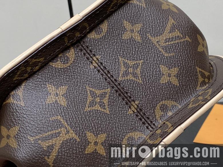 LV Replica Bags Around Me M47117 22.5x21x7cm gf