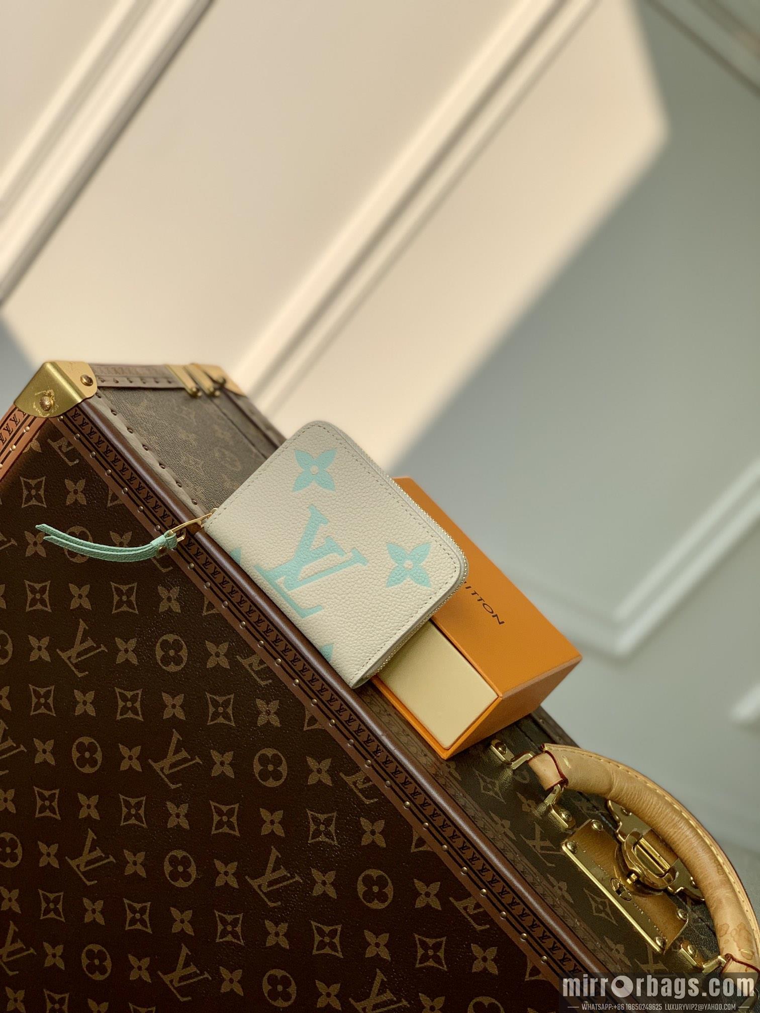 LV Replica Bags M60574 11x8x1cm gf1