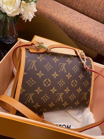 LV Replica Bags M44919 23.5x18x9cm gf