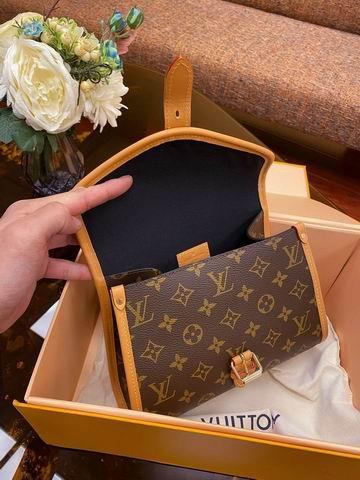 LV Replica Bags M44919 23.5x18x9cm gf