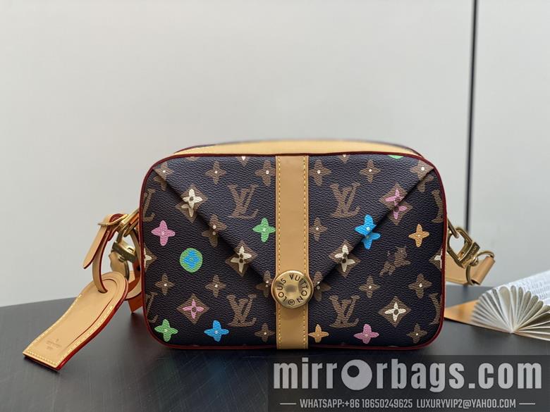 LV Replica Bags Envelope M24820 23.5x15.5x8.5cm gf