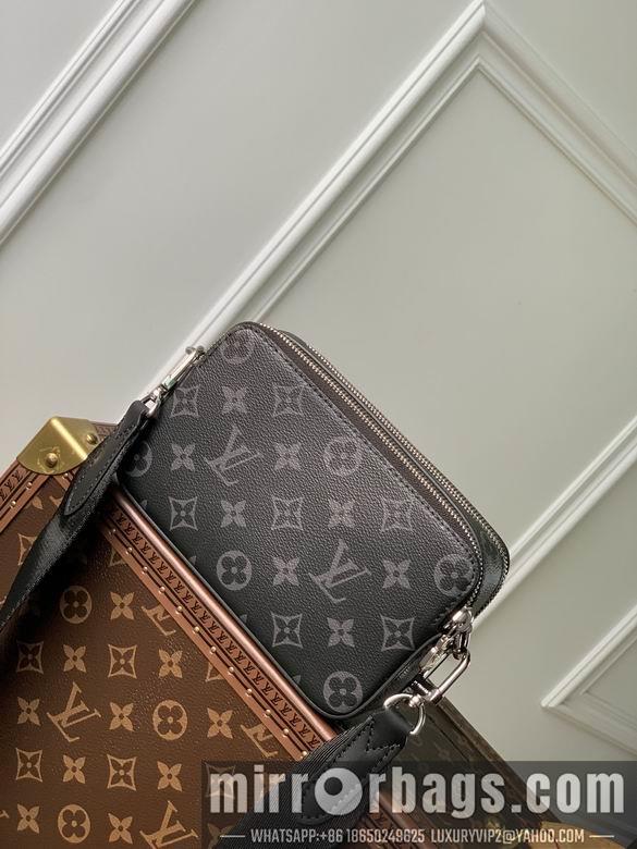 LV Replica Bags Alpha Wearable M81260 18.5x11x6.5cm gf