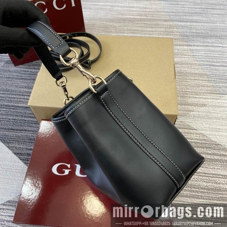 Gucci Replica Bags 815118 19X18X11cm MP