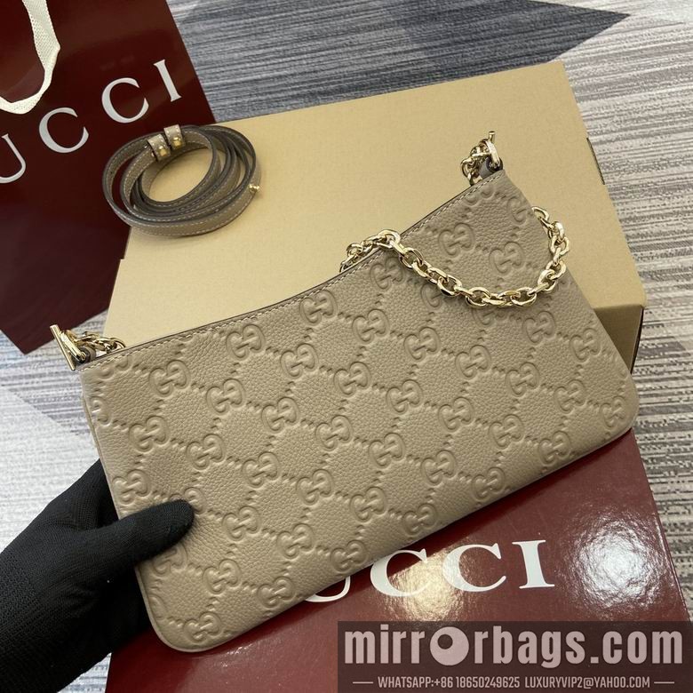 Gucci Replica Bags Emblem 815277 29.5X16X2cm MP 2colour