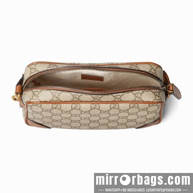 Gucci Replica Bags Emblem 821216 22X14X6cm MP