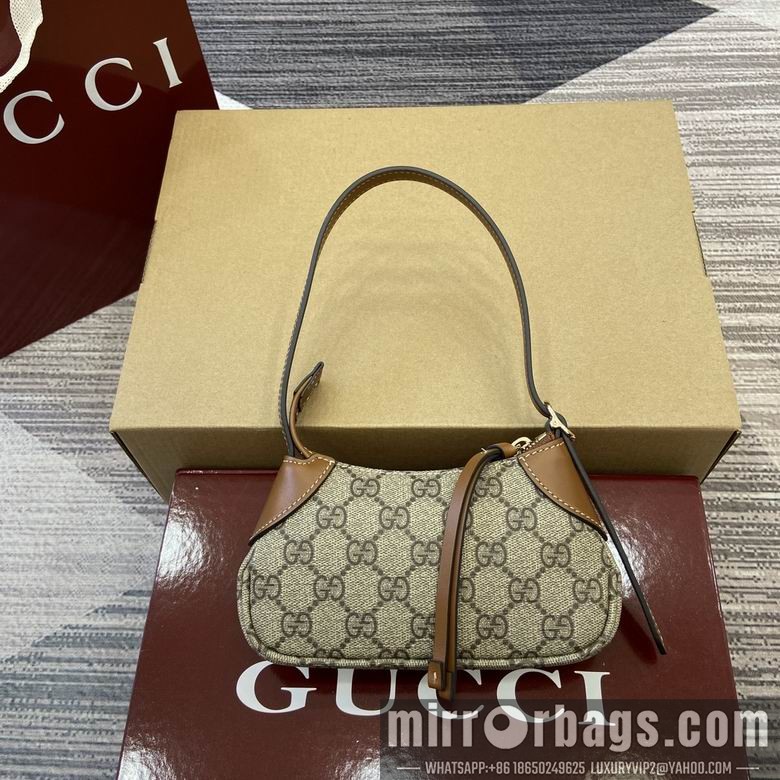 Gucci Replica Bags Emblem 820696 23X13X2cm MP