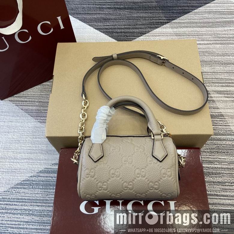 Gucci Replica Bags Emblem 815256 16.5X10X8cm MP