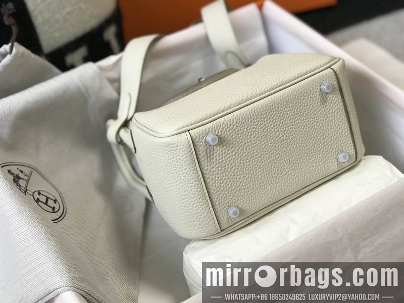 Hermes Replica Bags Mini Lindy 19cm am 01