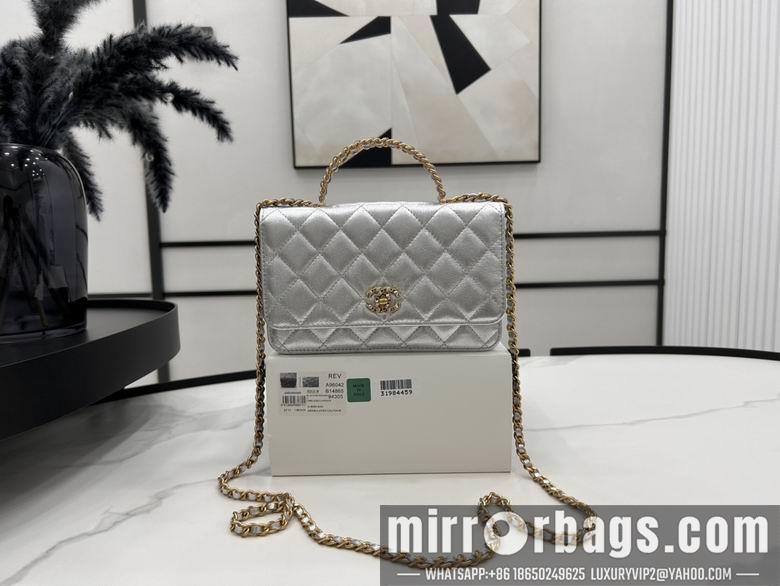 Chanel Replica Bags A96042 19cm BL