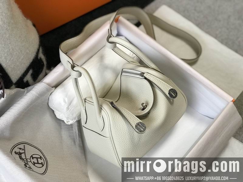 Hermes Replica Bags Mini Lindy 19cm am 01