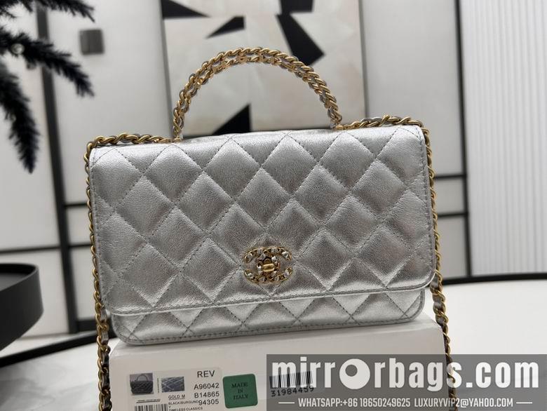 Chanel Replica Bags A96042 19cm BL